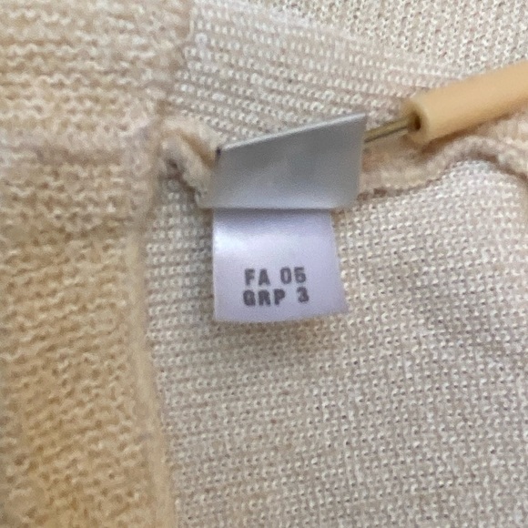 St John Collection Knit Yellow 3/4 Sleeve Blazer Zipper Closure Size 12 - Picture 11 of 12